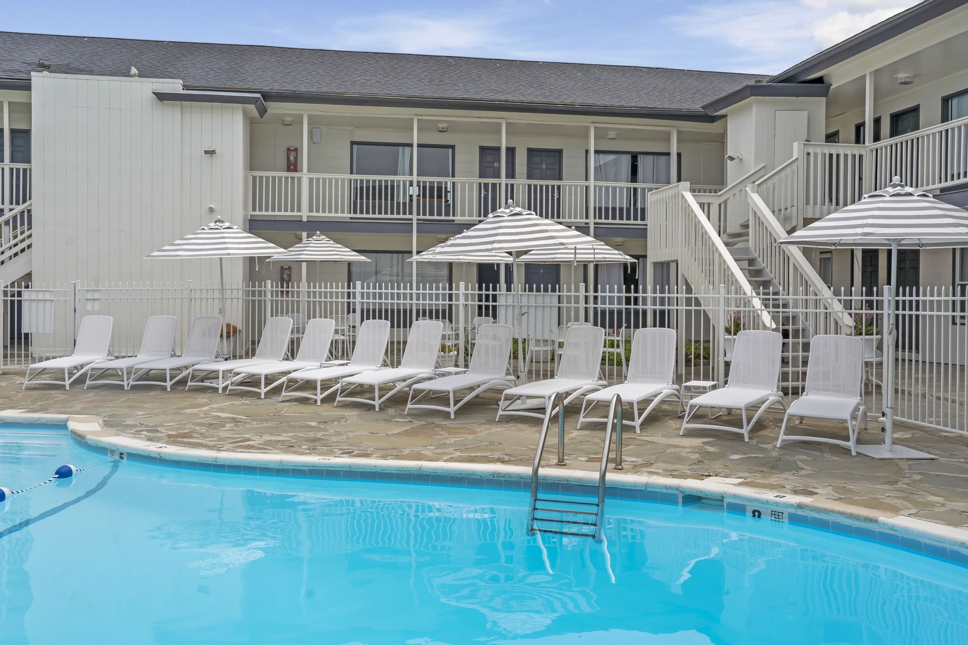 A Wave Inn Resort gallery photo